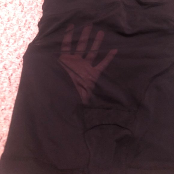 lululemon black tank - Picture 6 of 6